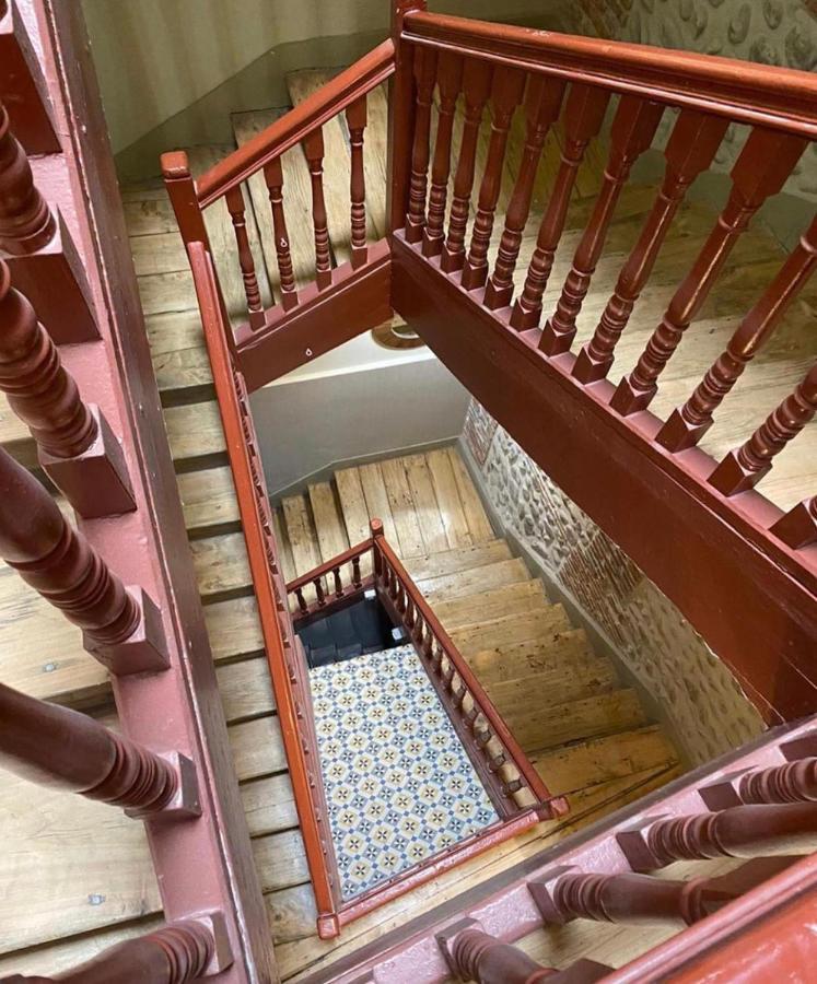 Hotel Albany Ancha León Exterior foto Staircase