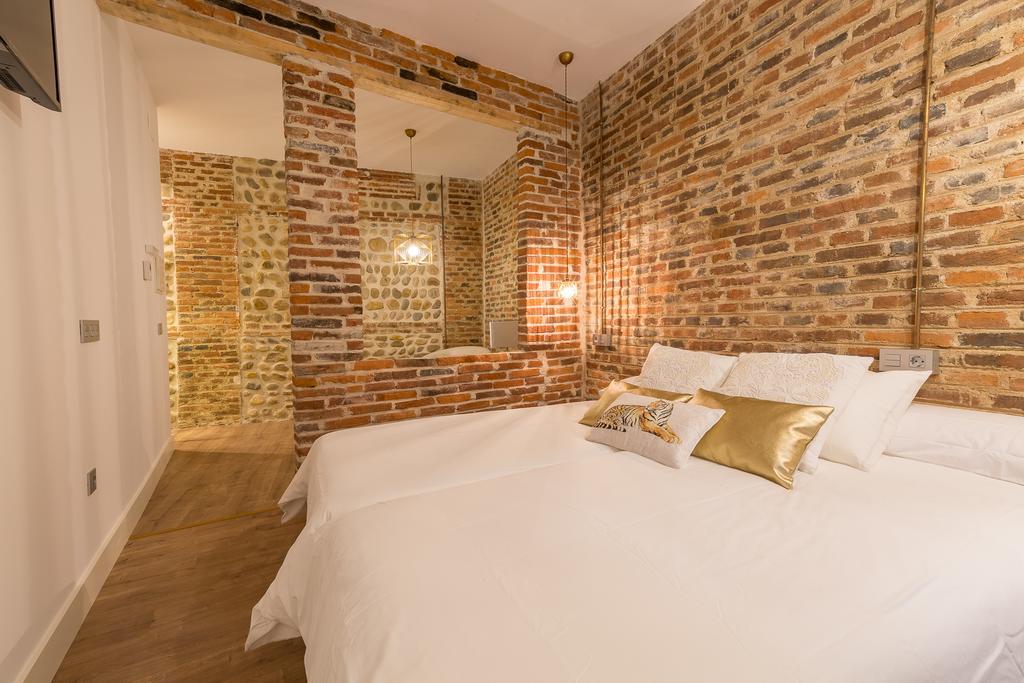 Hotel Albany Ancha León Exterior foto A bedroom at the hotel