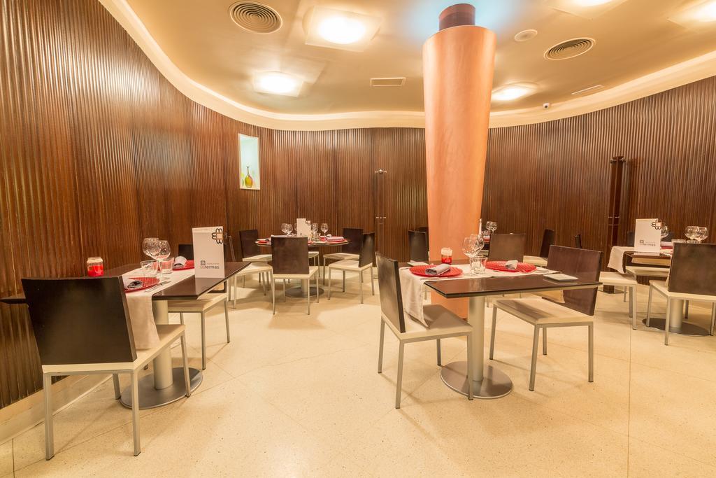 Hotel Albany Ancha León Exterior foto Restaurant